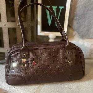 Gucci Hand Bag  Brown embossed logo Leather 🌸auction 5/13@7pmEST